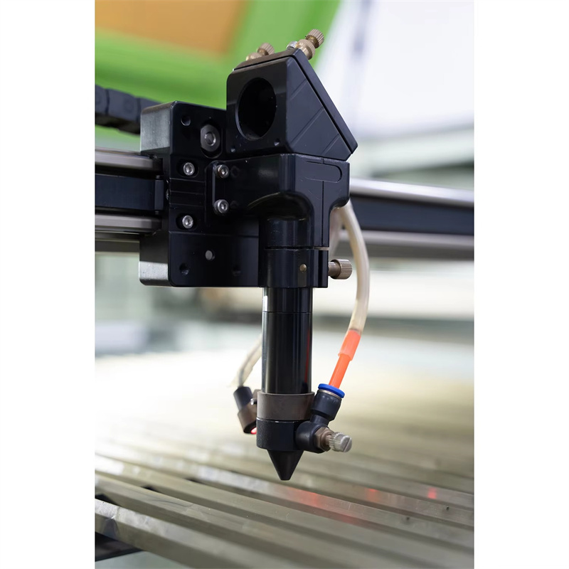 Endüstriyel Yüksek Güçlü CNC C - Industrial Laser Fabric Cutting Machine incelemesi ve fiyatı