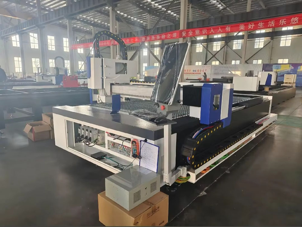 Endüstriyel 3000W CNC Fiber La - Metal Laser Cutter Head incelemesi ve fiyatı