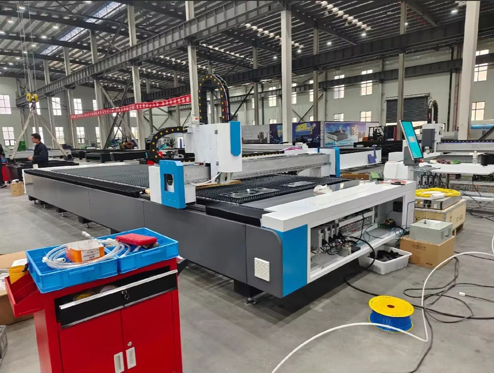 Endüstriyel 3000W CNC Fiber La - Metal Laser Cutter Head incelemesi ve fiyatı